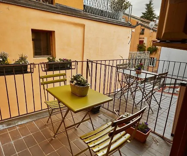 Italian Design Small Attic Bolonya