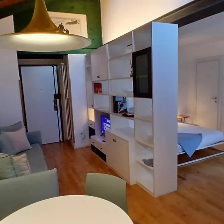 Appartement Italian Design Small Attic *